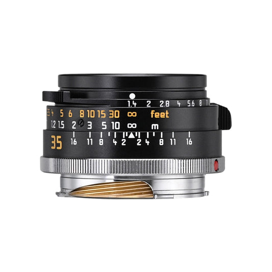 Artizlab Classic 35mm lens in black, lightweight and portable, compatible with Leica M mount